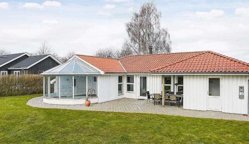 Five-Bedroom Holiday Home