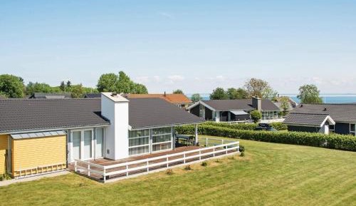 Four-Bedroom Vacation Home
