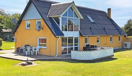 Five-Bedroom Holiday Home