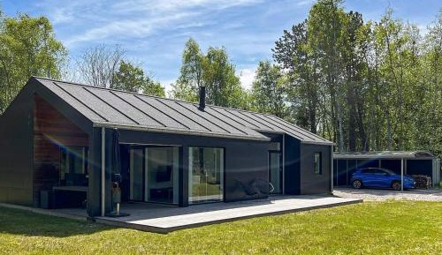 Three-Bedroom Vacation Home 