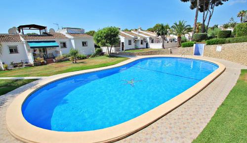 Three-Bedroom Vacation Home 