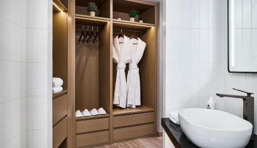 Deluxe Queen Room with Two Queen Beds