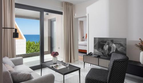 Deluxe 2 Bedroom Suite