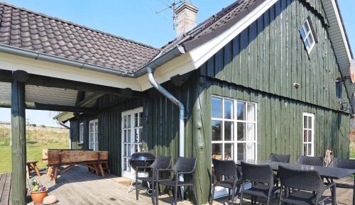 Three-Bedroom Vacation Home 