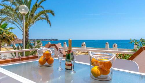 Two-Bedroom Apartment with Terrace and Sea View