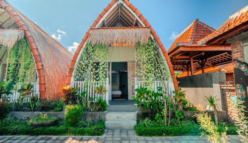 Deluxe Double Room (2 Adults + 1 Child)