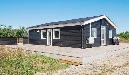 Three-Bedroom Vacation Home 