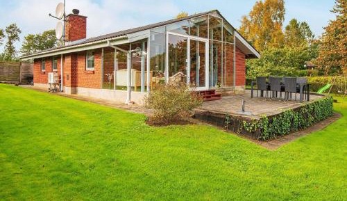 Three-Bedroom Vacation Home 