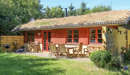 Three-Bedroom Vacation Home 