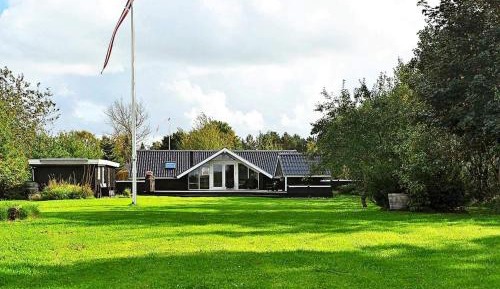 Three-Bedroom Vacation Home 