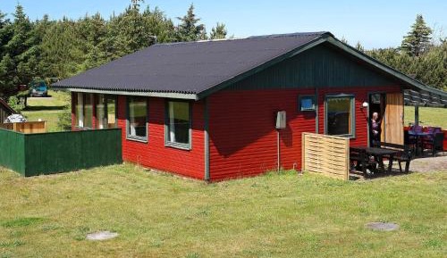 Three-Bedroom Vacation Home 