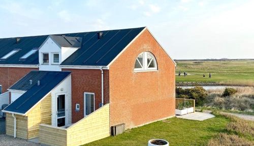 Three-Bedroom Vacation Home 