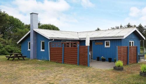 Three-Bedroom Vacation Home 