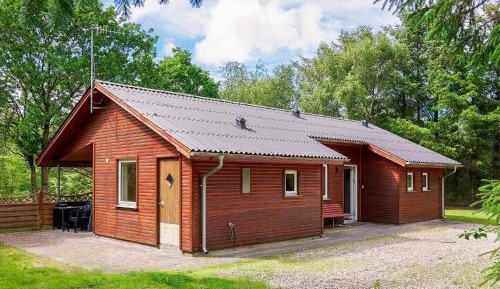 Three-Bedroom Vacation Home 
