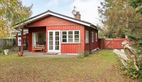 Three-Bedroom Vacation Home 
