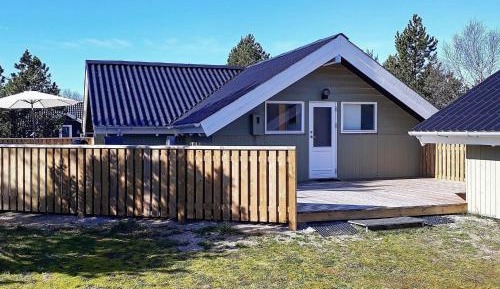 Three-Bedroom Vacation Home 
