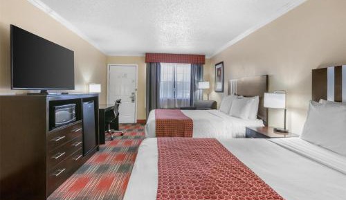 Queen Room with Two Queen Beds with Roll-In Shower - Mobility Accessible/Non-Smoking