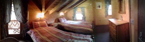 Twin Room with City View