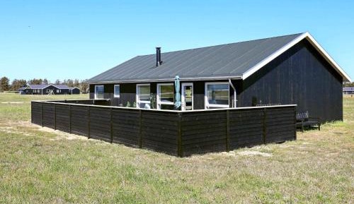 Three-Bedroom Vacation Home 