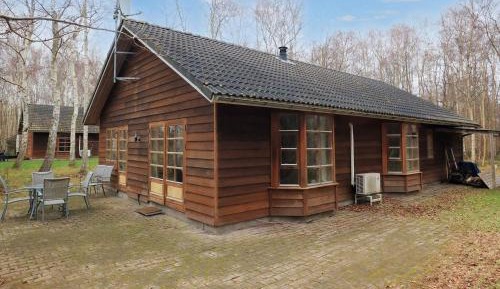 Three-Bedroom Vacation Home 
