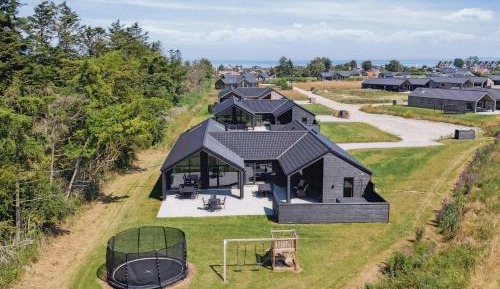 Six-Bedroom Holiday Home