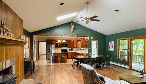 Three-Bedroom Vacation Home 