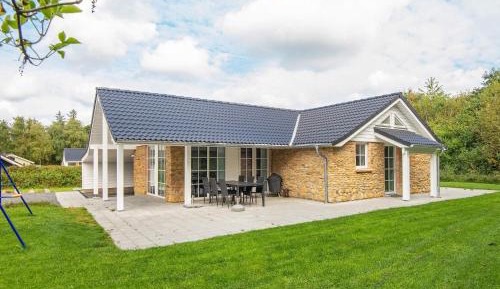 Three-Bedroom Vacation Home 