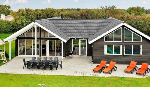 Six-Bedroom Holiday Home