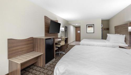 Queen Room with Two Queen Beds - Non-Smoking