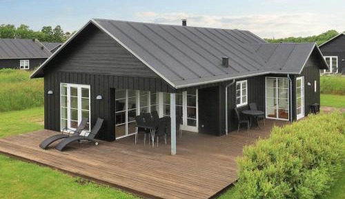 Three-Bedroom Vacation Home 