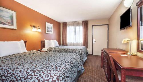 Queen Room with Two Queen Beds - Non-Smoking