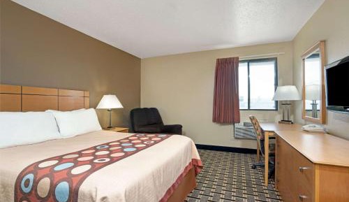 Queen Room - Disability Access/Non-Smoking