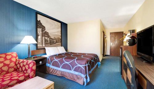 Queen Room - Disability Access - Non-Smoking