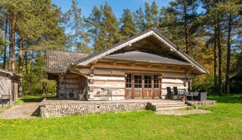 Three-Bedroom Vacation Home 