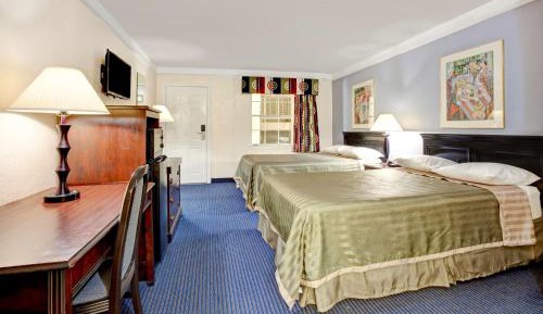 Double Room with Two Double Beds - Smoking