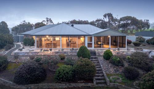 Four-Bedroom Deluxe Home - Oceanfront