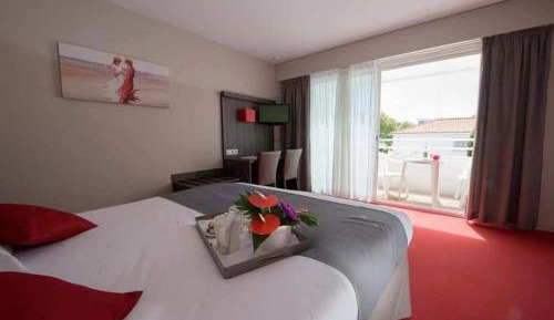 Triple Room with Balcony