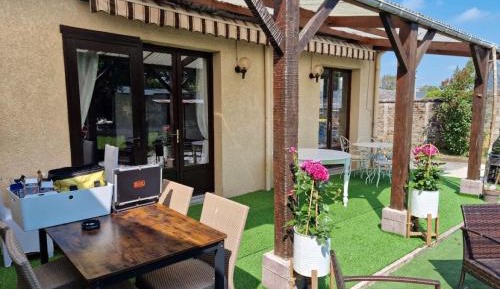 Three-Bedroom Superior Apartment