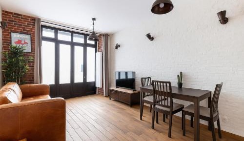 One-Bedroom Deluxe Apartment