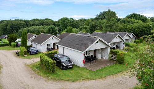 Two-Bedroom Cottage (6 Adults)