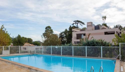 Three-Bedroom Vacation Home 