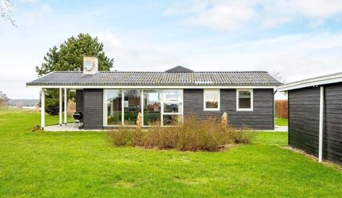 Three-Bedroom Vacation Home 