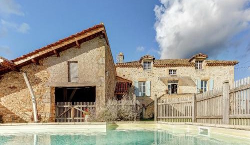 Three-Bedroom Vacation Home 