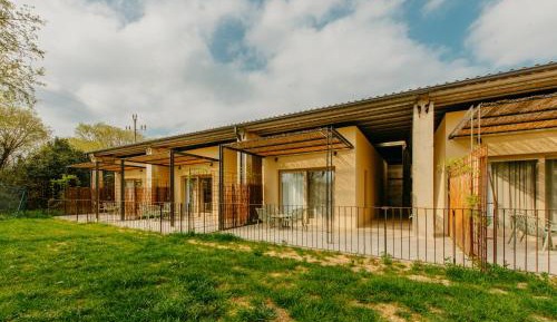 Double Room in the Corral, with bathtub. With terrace, garden views.