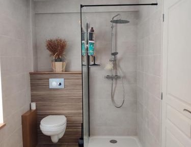 Family Room with Garden View