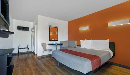 Deluxe Double Room with Shower