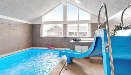 Seven-Bedroom Holiday Home