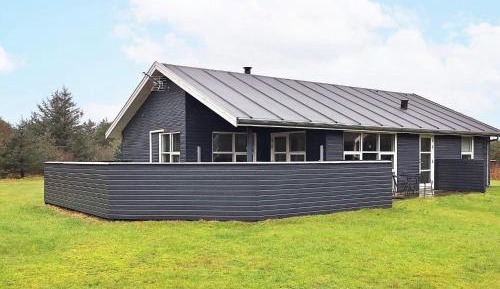 Three-Bedroom Vacation Home 