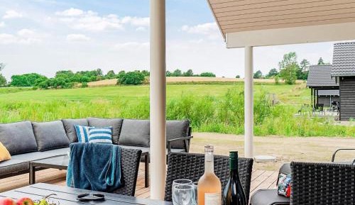 Five-Bedroom Holiday Home