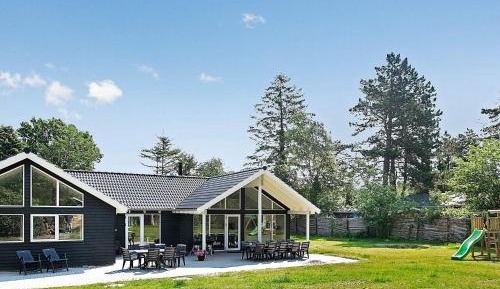 Seven-Bedroom Holiday Home